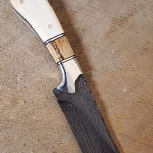 Custom Handmade Damascus steel Skinner knife