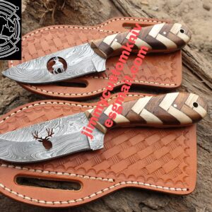 Cowboy knife with dear cutout