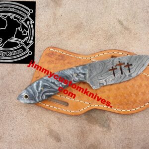 Cowboy knife with cutout