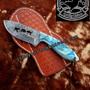 Custom hand made Damascus steel Skinner knife